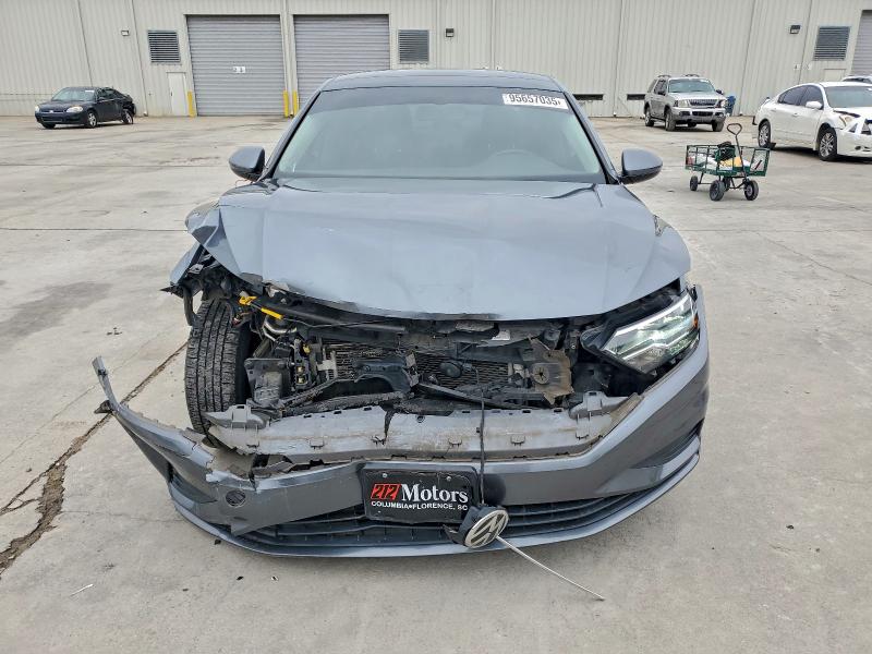 Фото 5 - VOLKSWAGEN JETTA