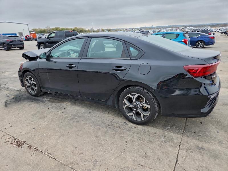 Фото 2 - KIA FORTE