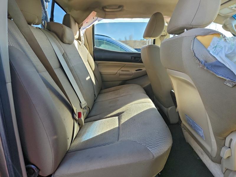 Фото 10 - TOYOTA TACOMA