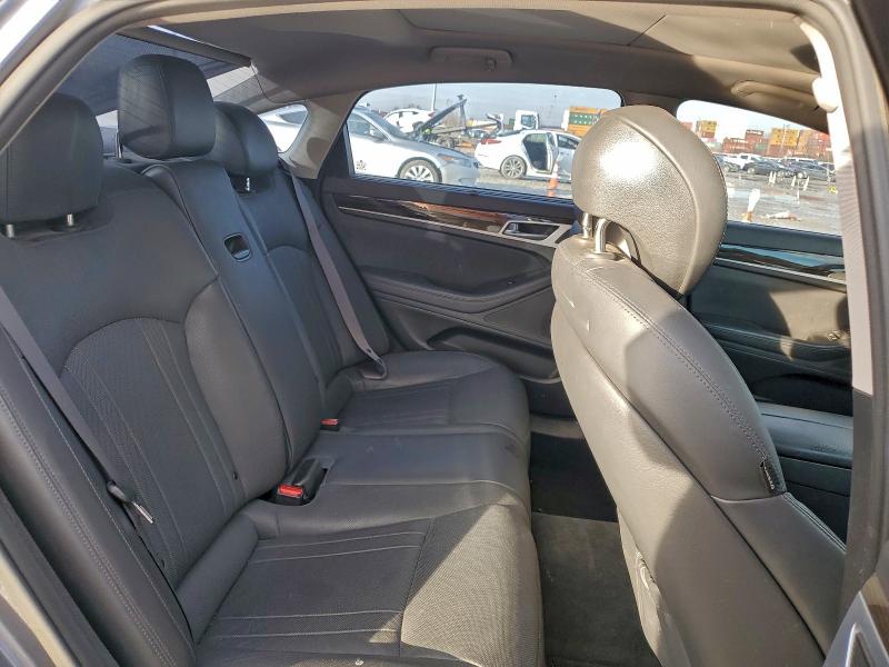 Фото 10 - HYUNDAI GENESIS