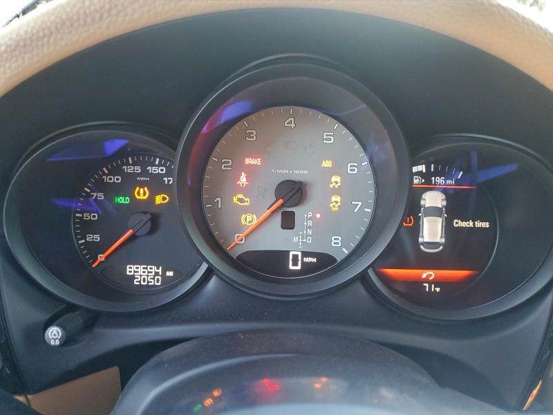 Фото 9 - PORSCHE MACAN