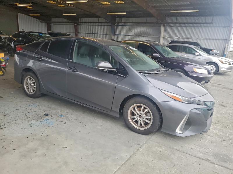 Фото 4 - TOYOTA PRIUS