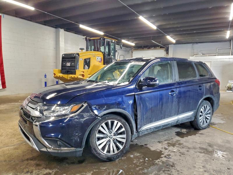 Фото 1 - MITSUBISHI OUTLANDER