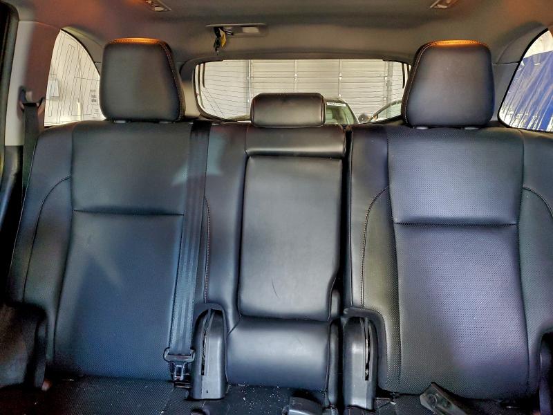 Фото 10 - TOYOTA HIGHLANDER