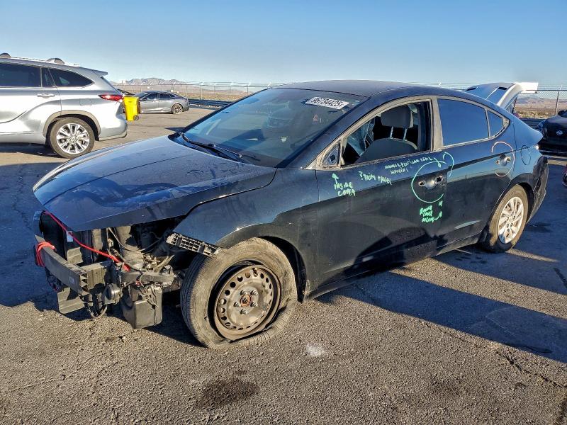 Фото 1 - HYUNDAI ELANTRA