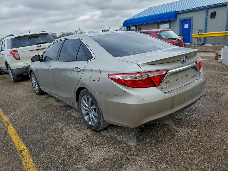 Фото 2 - TOYOTA CAMRY