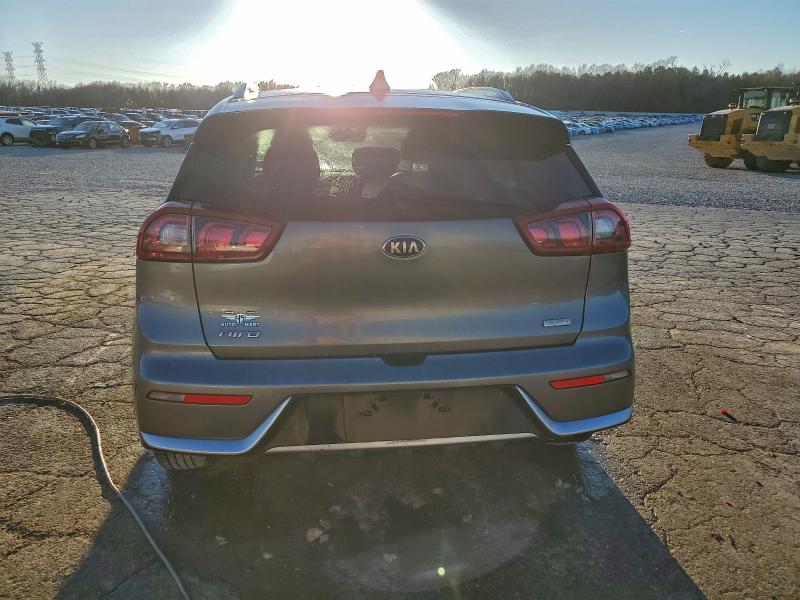 Фото 6 - KIA NIRO