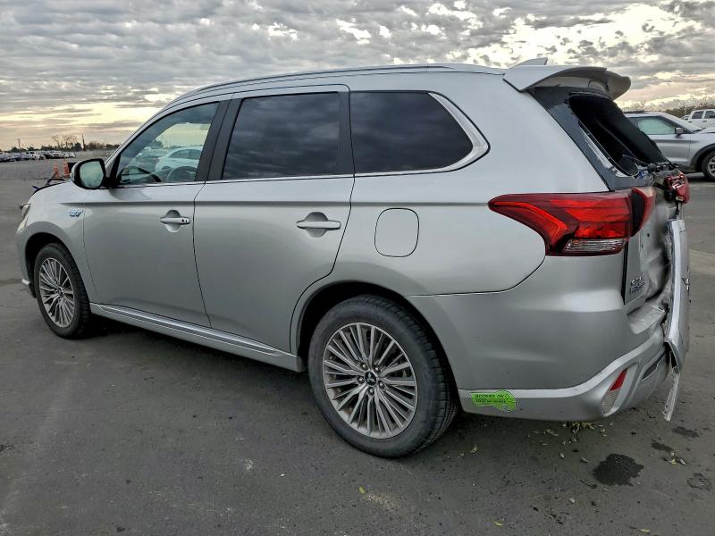 Фото 2 - MITSUBISHI OUTLANDER