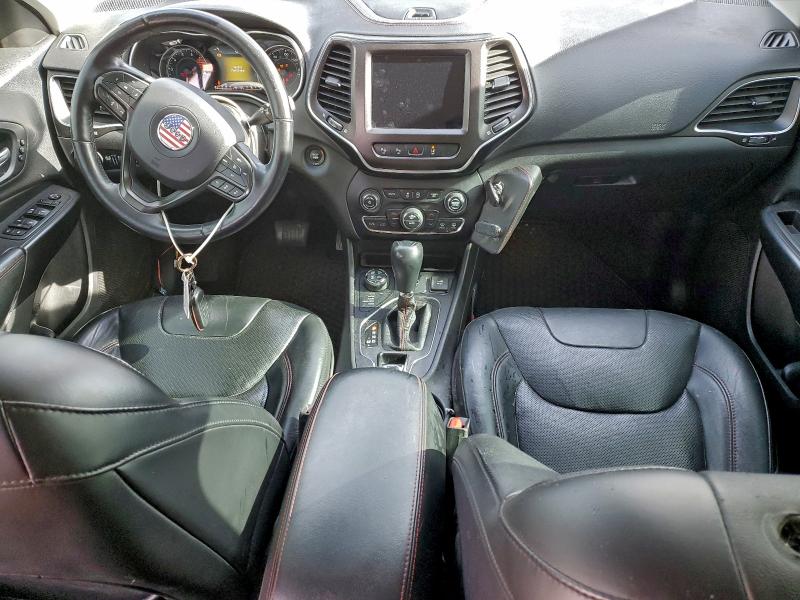 Фото 8 - JEEP CHEROKEE