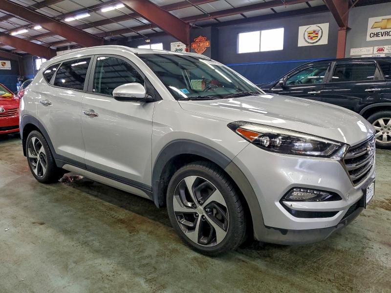 Фото 4 - HYUNDAI TUCSON