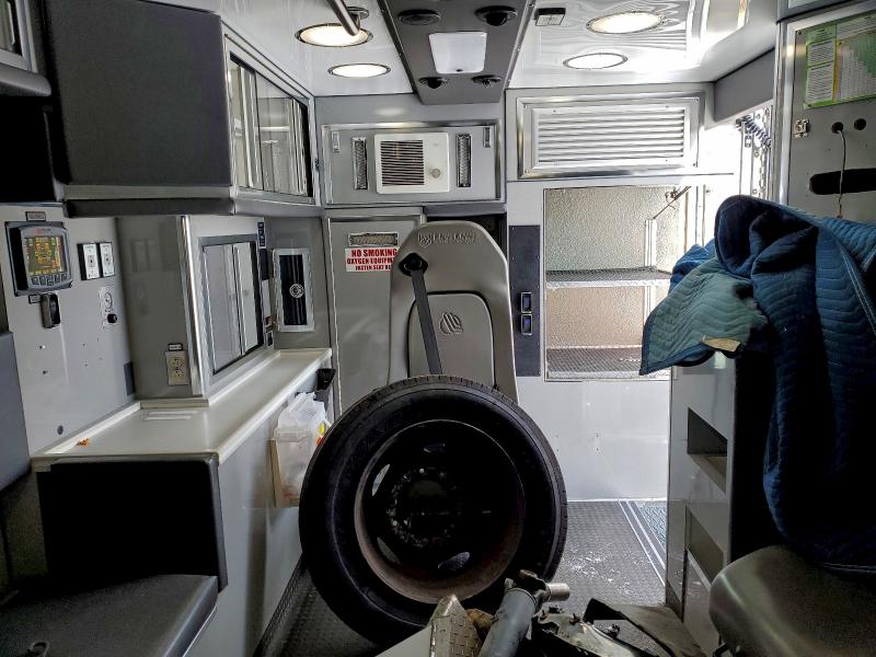 Фото 10 - FORD F550