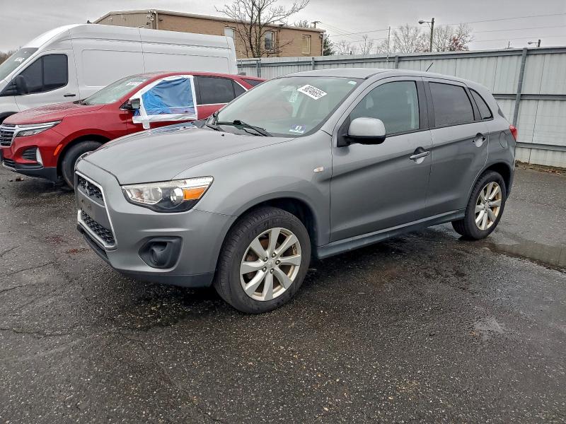 Фото 1 - MITSUBISHI OUTLANDER