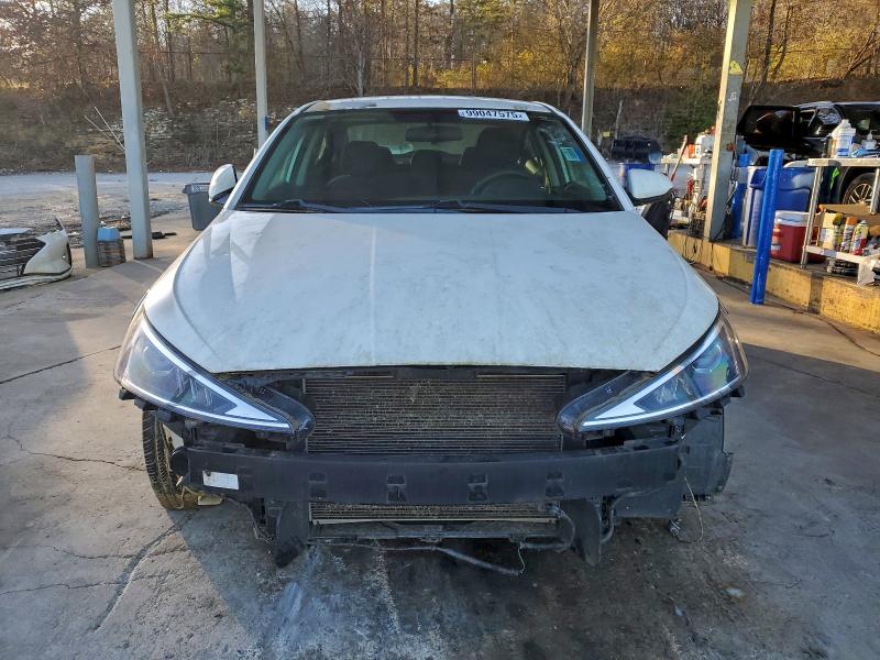 Фото 5 - HYUNDAI ELANTRA