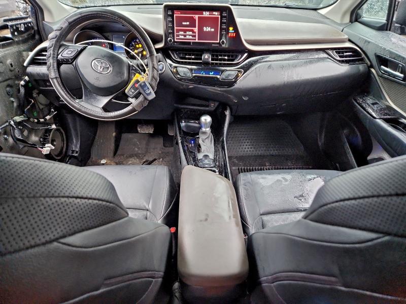 Фото 8 - TOYOTA C-HR