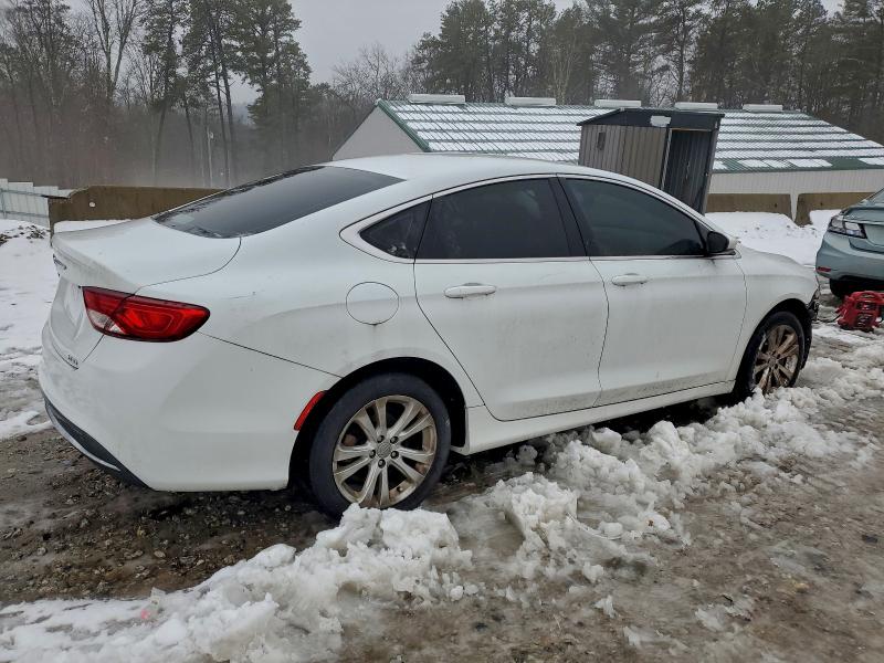 Фото 3 - CHRYSLER 200