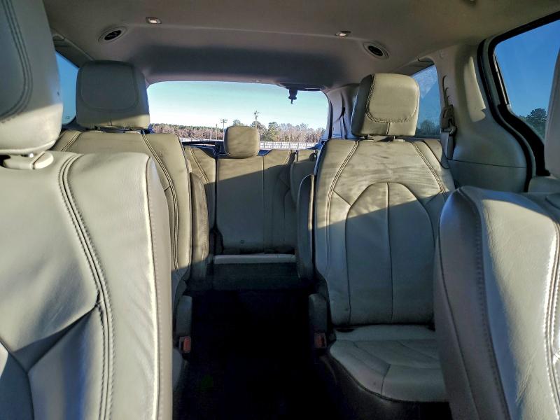 CHRYSLER PACIFICA 2017 VIN 2C4RC1BG9HR527082