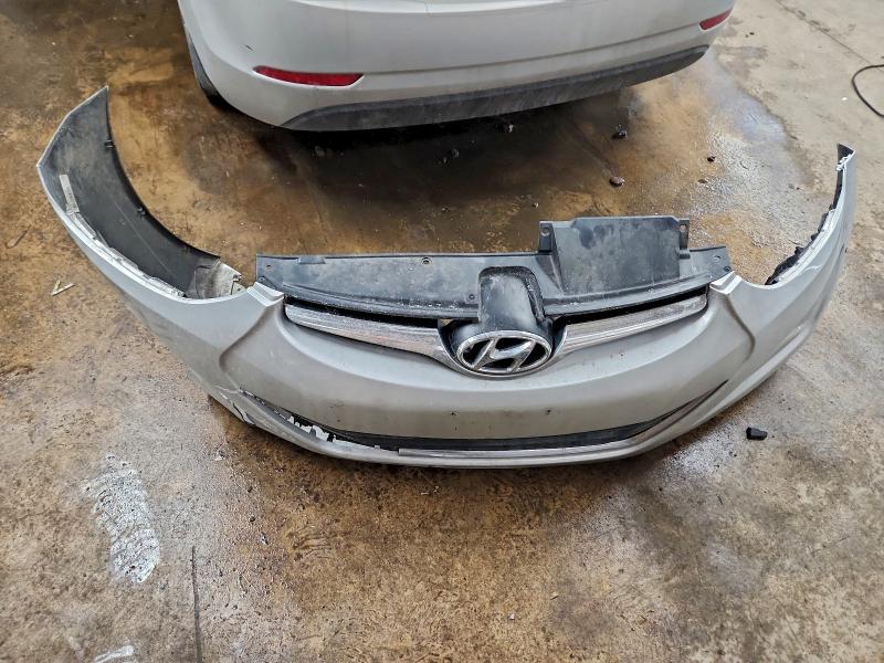 Фото 12 - HYUNDAI ELANTRA