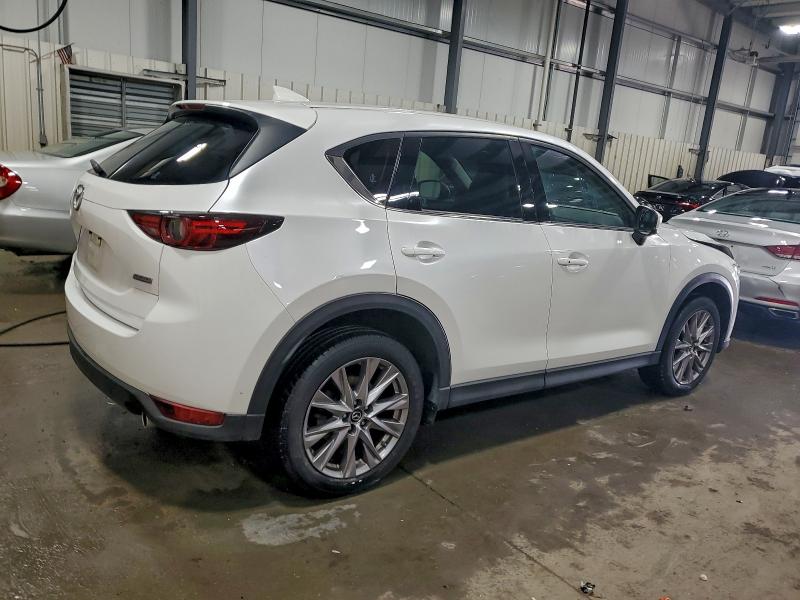 Фото 3 - MAZDA CX-5