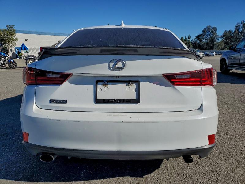 Фото 6 - LEXUS IS