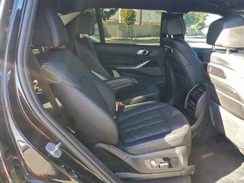 Фото 11 - BMW X7