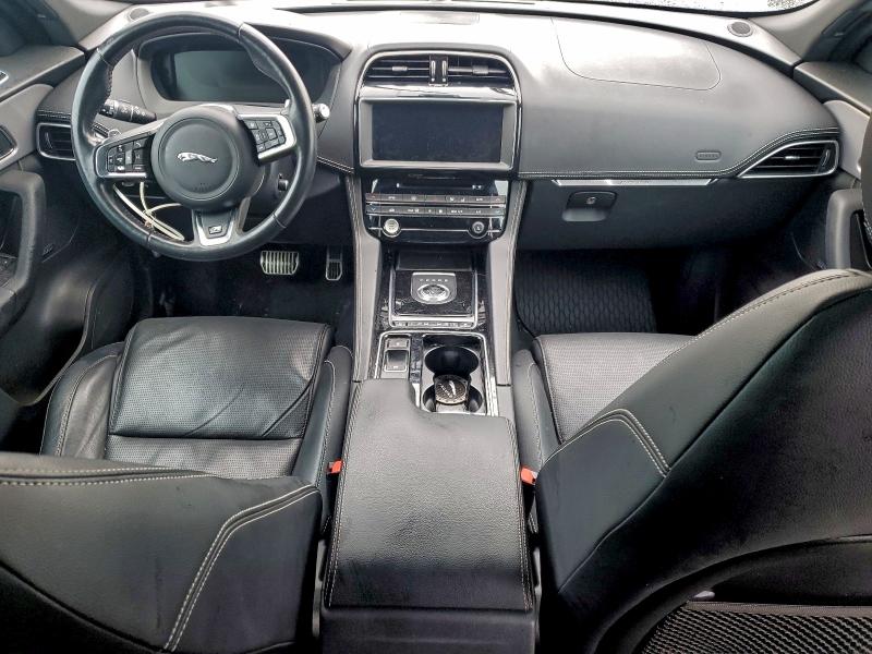 Фото 8 - JAGUAR F-PACE