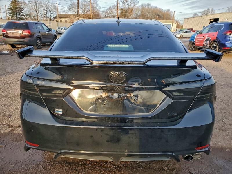 Фото 6 - TOYOTA CAMRY