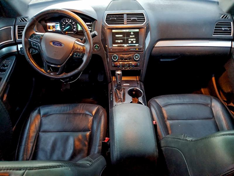 Фото 8 - FORD EXPLORER