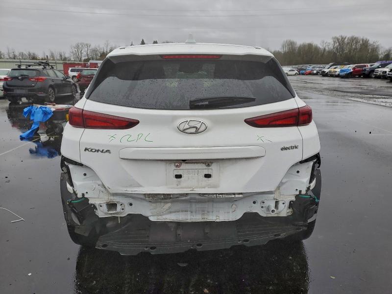 Фото 6 - HYUNDAI KONA