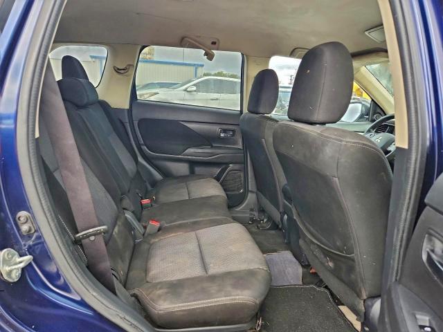 Фото 11 - MITSUBISHI OUTLANDER