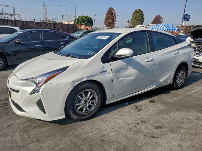 Фото 1 - TOYOTA PRIUS