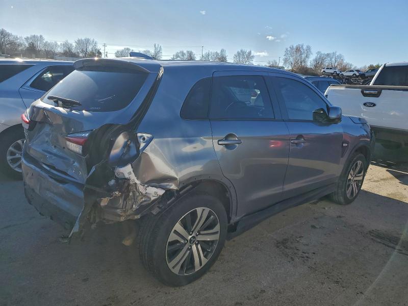 Фото 3 - MITSUBISHI OUTLANDER