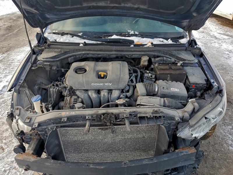 Фото 11 - HYUNDAI ELANTRA