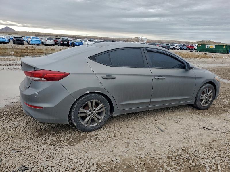 Фото 3 - HYUNDAI ELANTRA