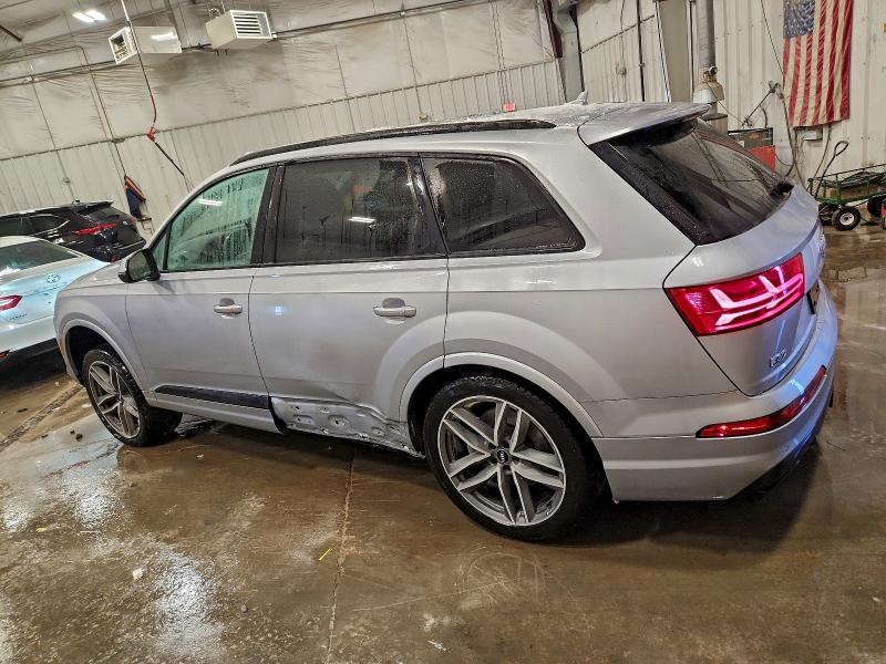 Фото 2 - AUDI Q7