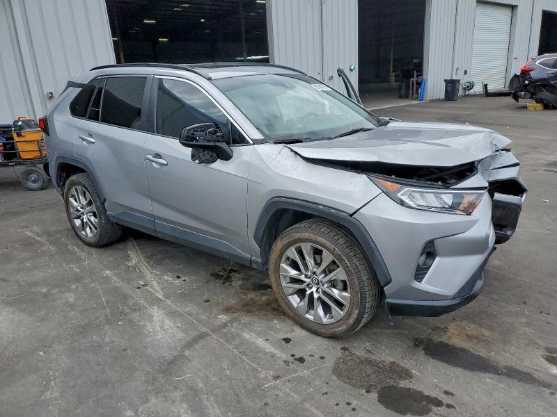 Фото 4 - TOYOTA RAV4