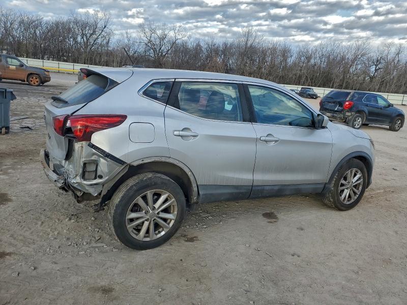 Фото 3 - NISSAN ROGUE