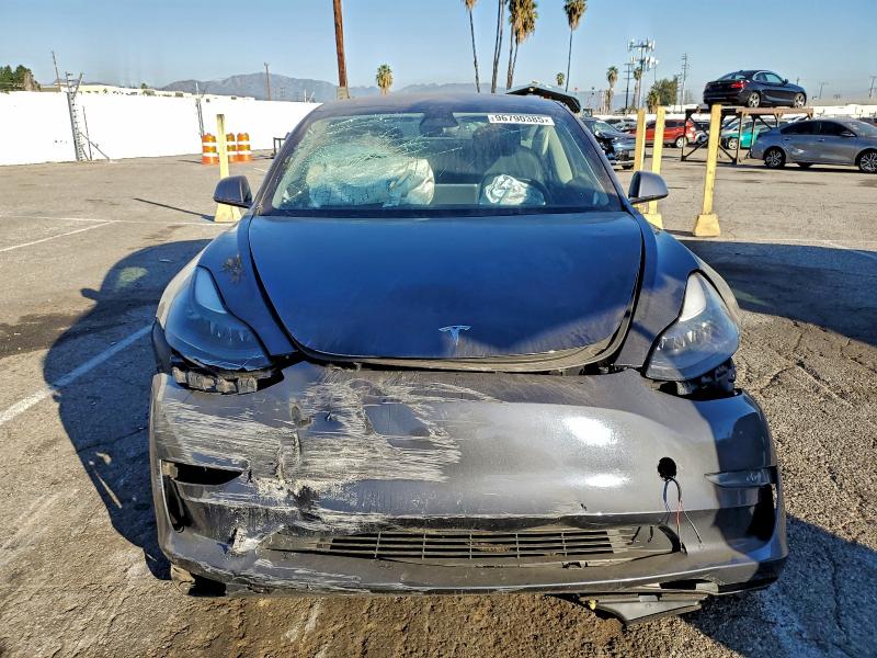 Фото 5 - TESLA MODEL 3