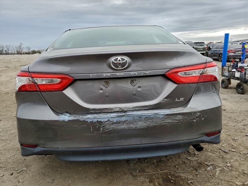 Фото 6 - TOYOTA CAMRY