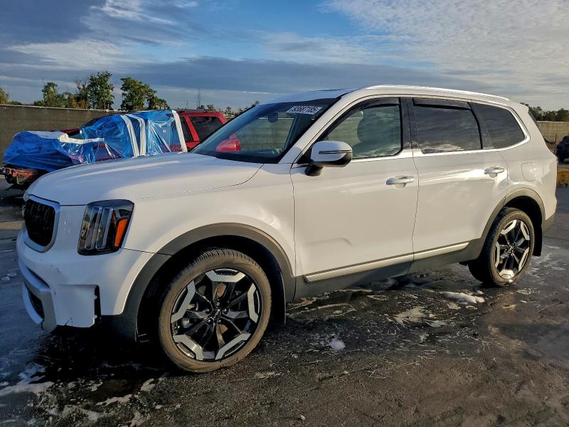 Фото 1 - KIA TELLURIDE