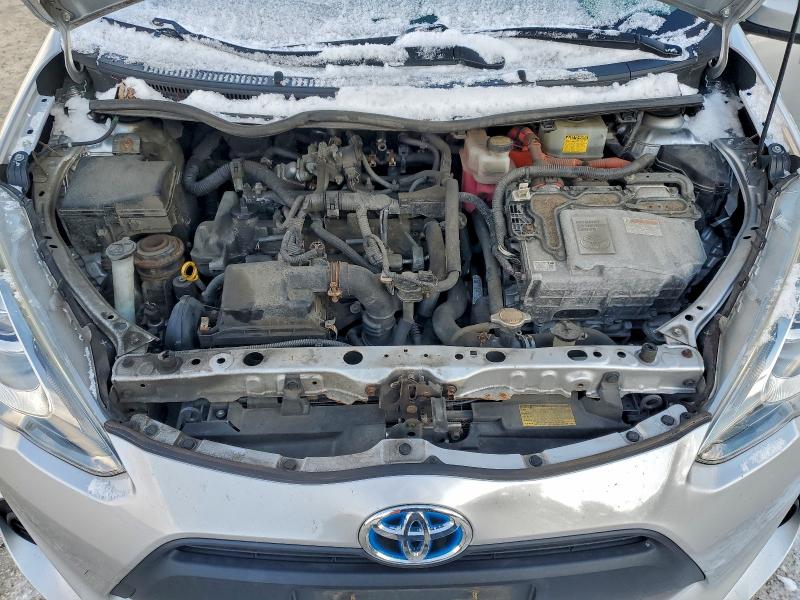 Фото 11 - TOYOTA PRIUS