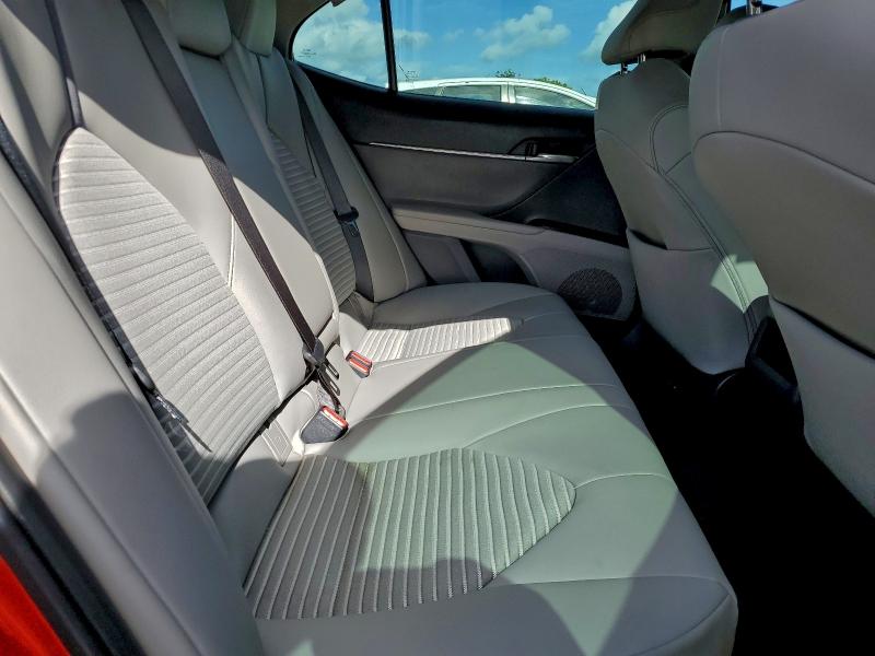 Фото 10 - TOYOTA CAMRY