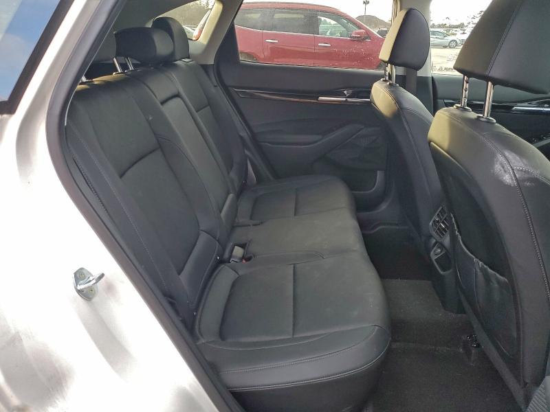 Фото 11 - KIA SELTOS