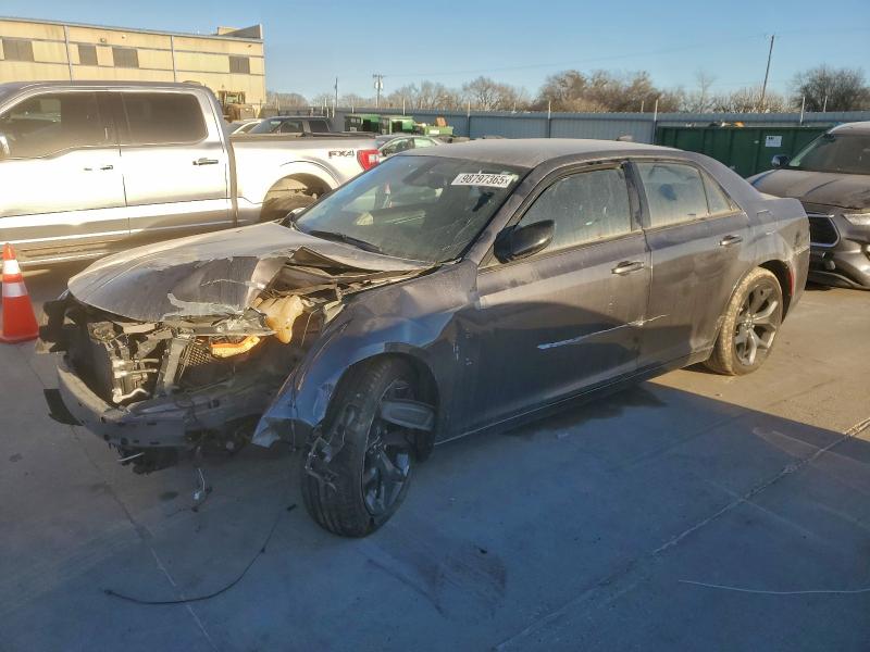 Фото 1 - CHRYSLER 300