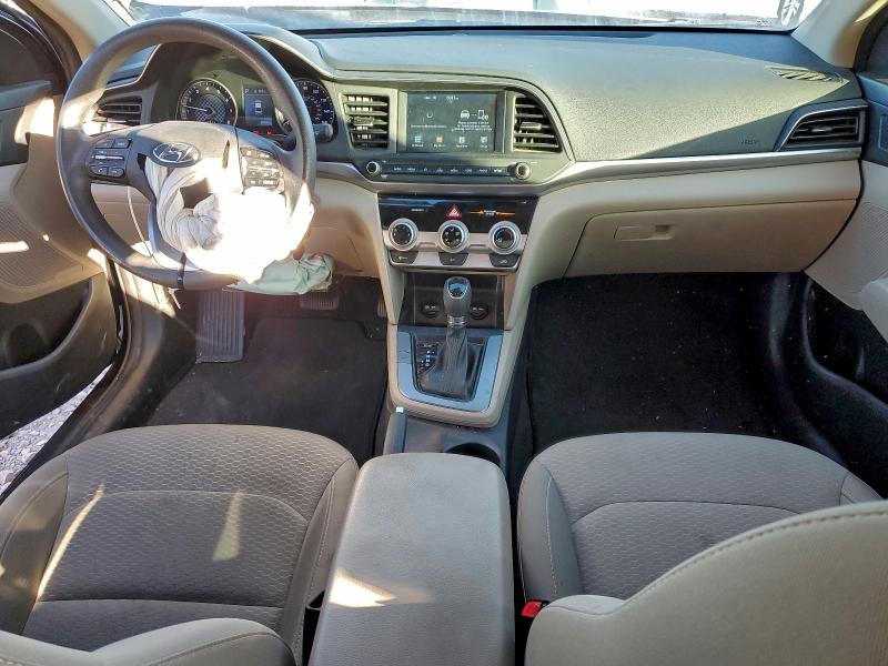 Фото 8 - HYUNDAI ELANTRA