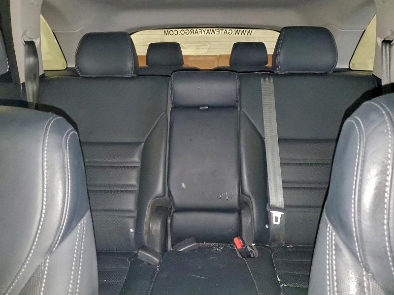 Фото 10 - KIA SORENTO