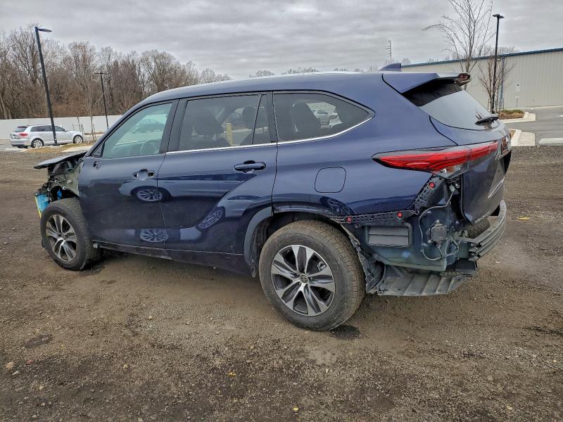 Фото 2 - TOYOTA HIGHLANDER