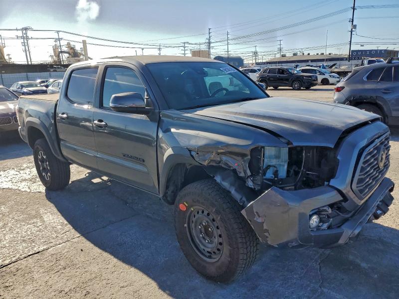 Фото 4 - TOYOTA TACOMA