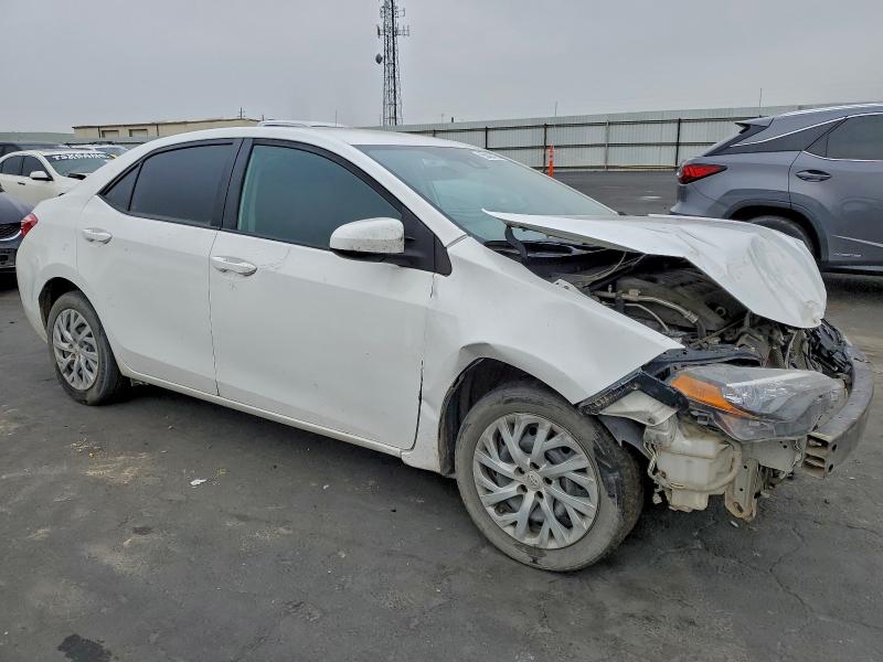 Фото 4 - TOYOTA COROLLA