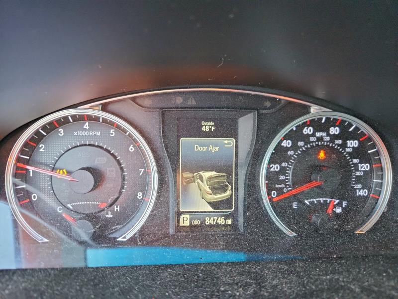 Фото 9 - TOYOTA CAMRY