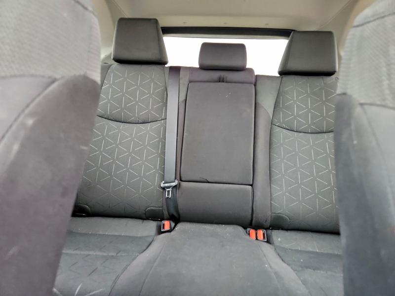 Фото 10 - TOYOTA RAV4